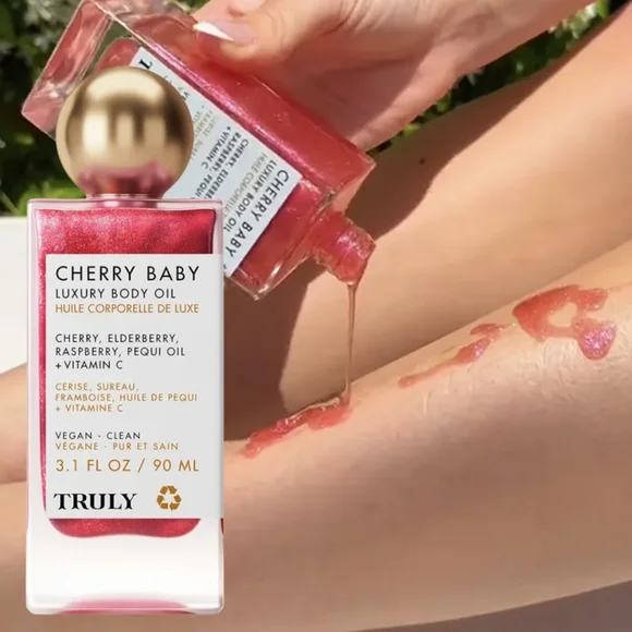 π Truly Cherry Baby Luxury Body Oil - Picture 7 of 14